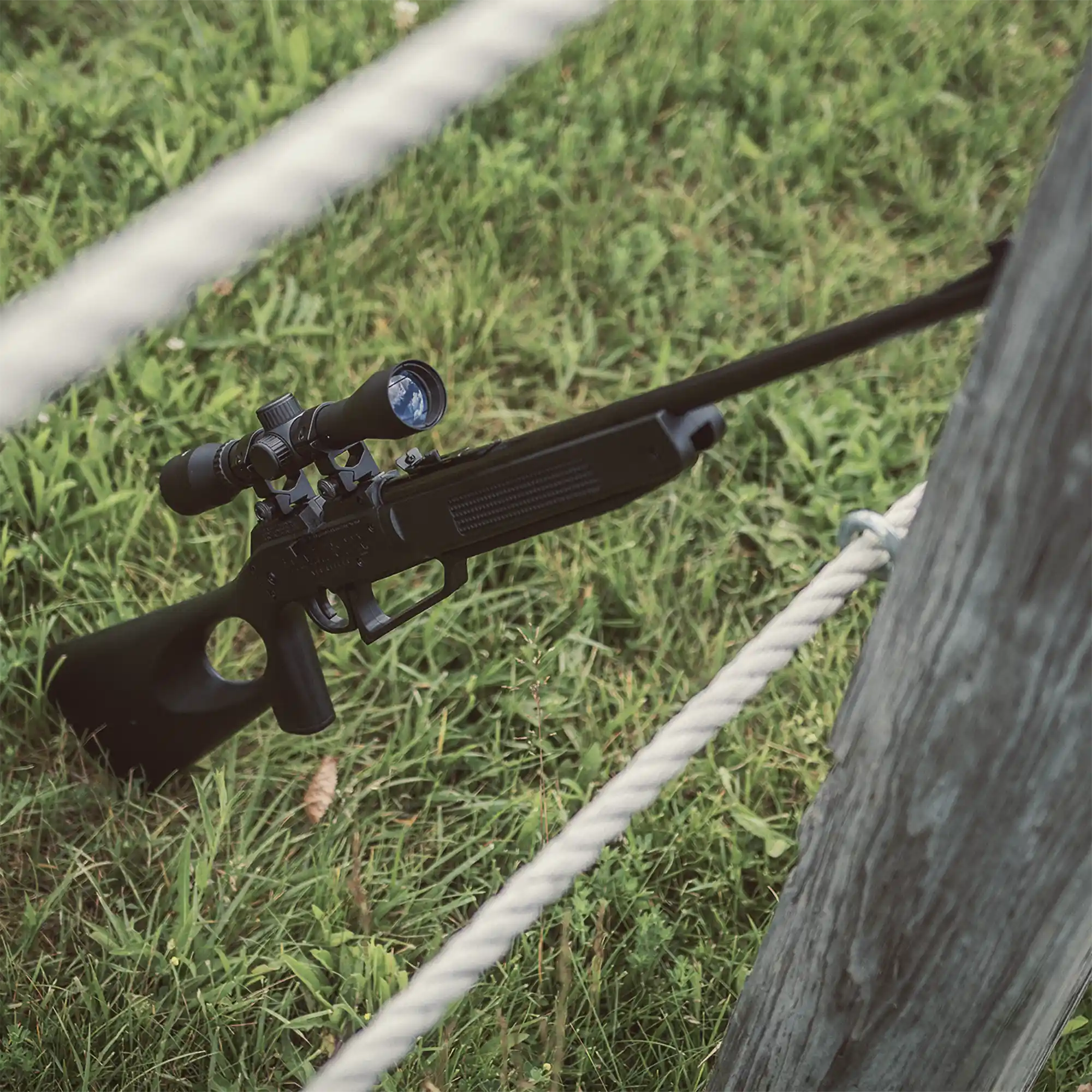 991977-402 1977 XS Dual Ammo Rifle_Lifestyle 6